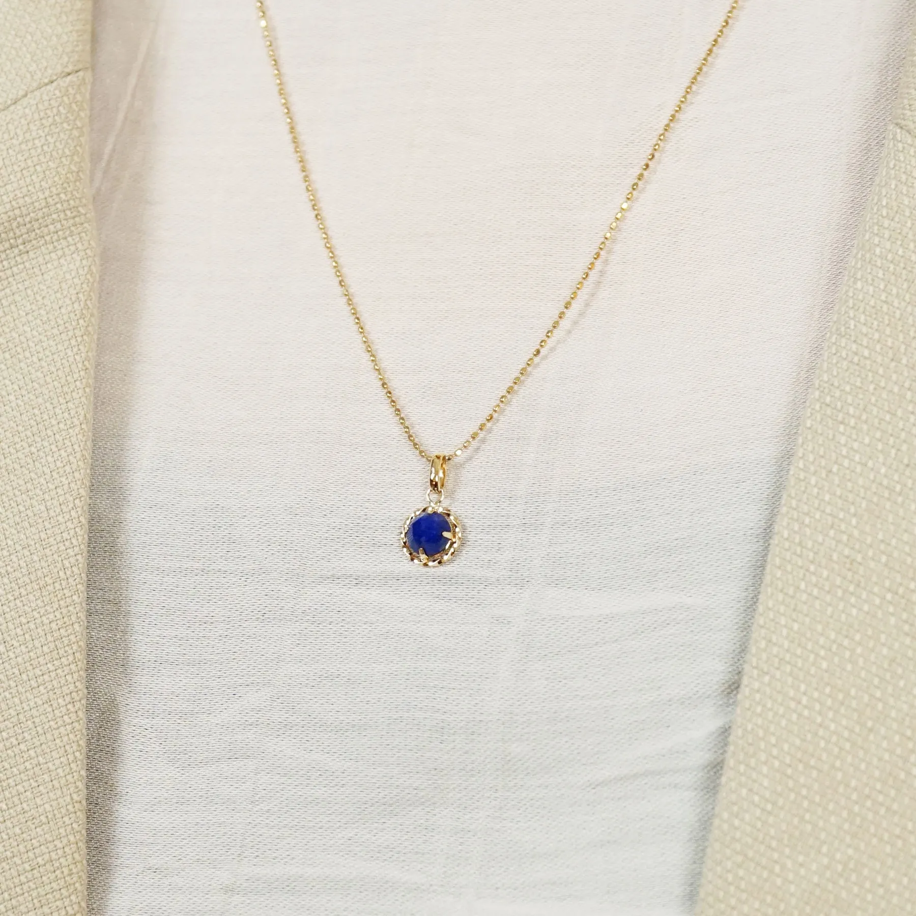 10K Lapis Lazuli Necklace Charm (Yellow Gold)