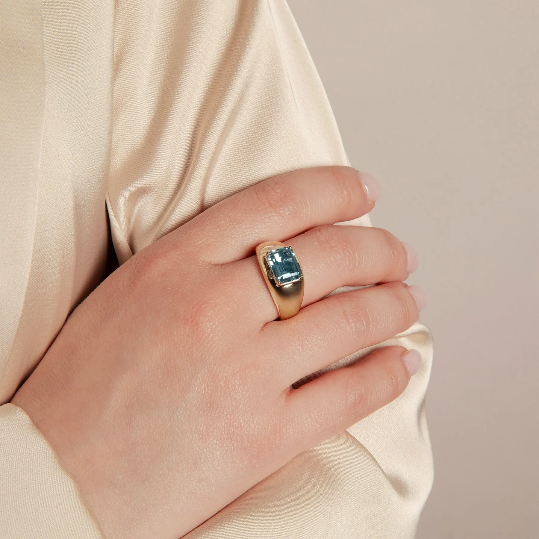 14KT Yellow Gold Blue Topaz Spritz Aperitif Ring