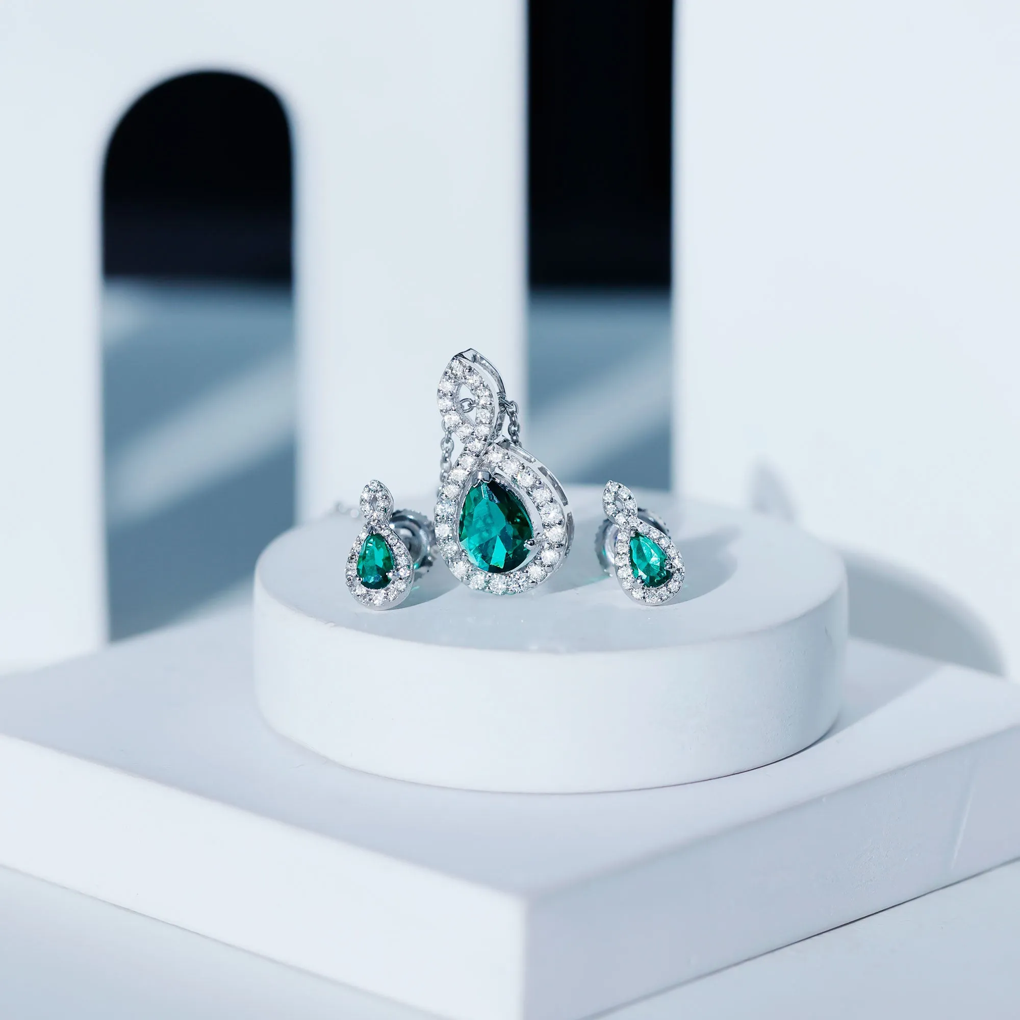 2.25 CT Certified Created Emerald Teardrop Infinity jewelry Set with Diamond Accent