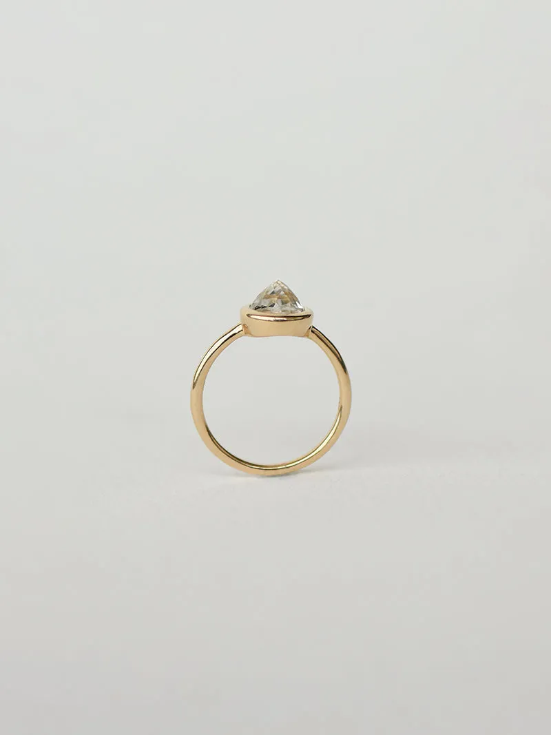 Ava Ring | 9k Gold with Topaz