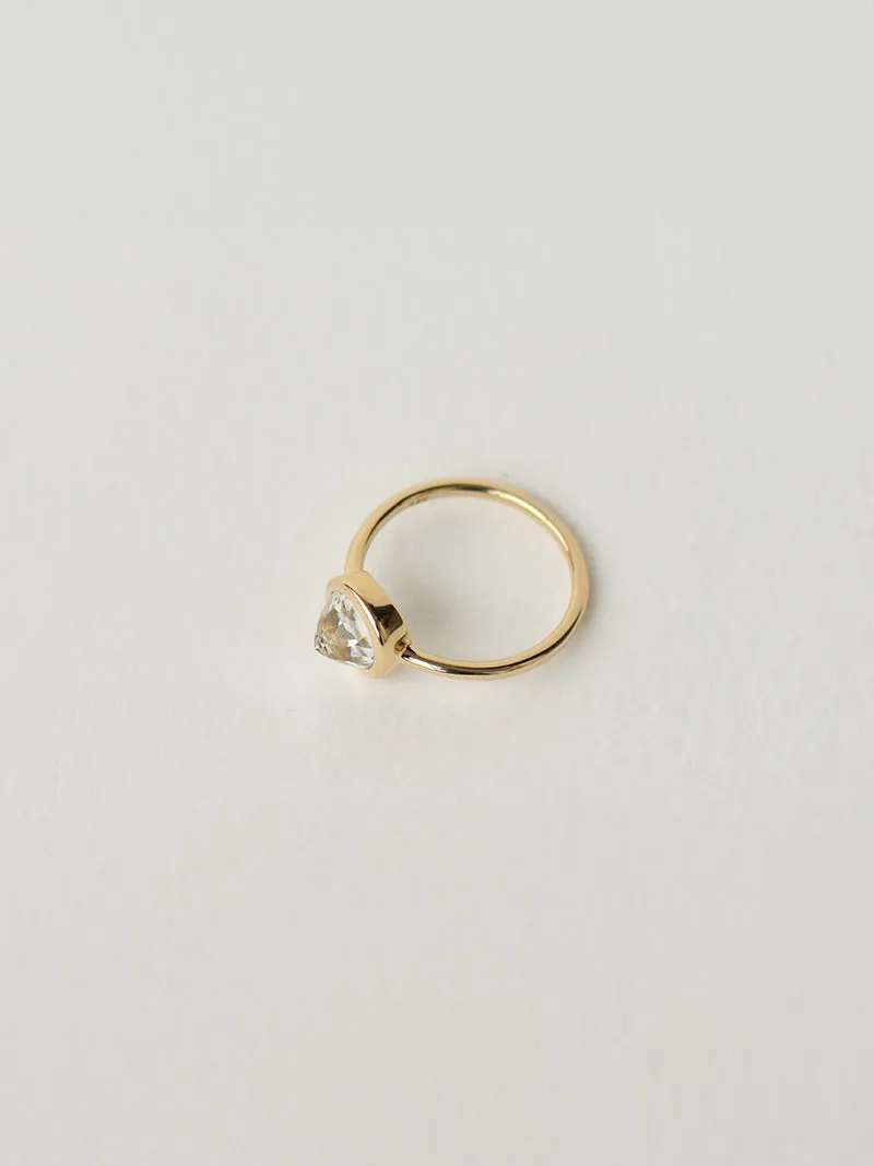 Ava Ring | 9k Gold with Topaz