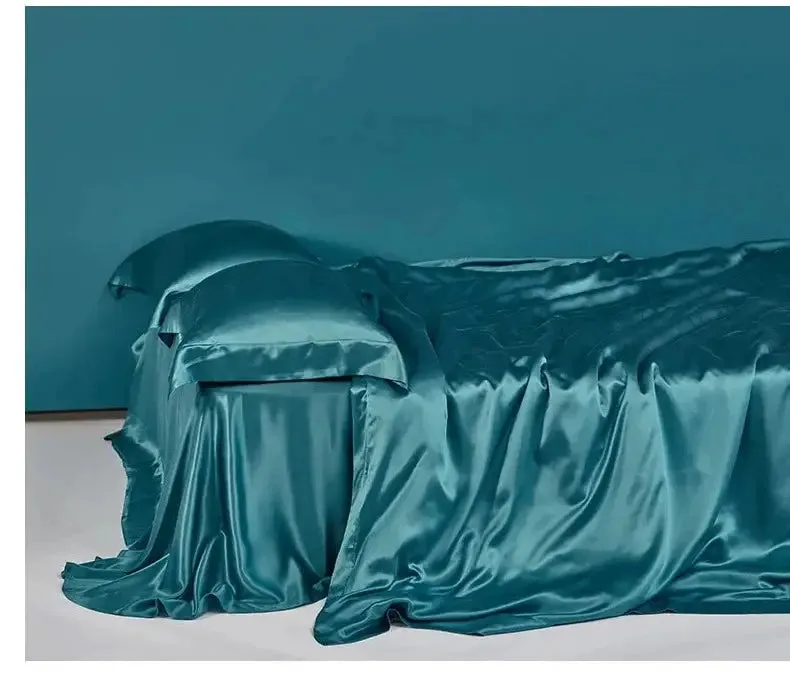 LuxeSilk Couture: Premium Mulberry Silk Bedding Set