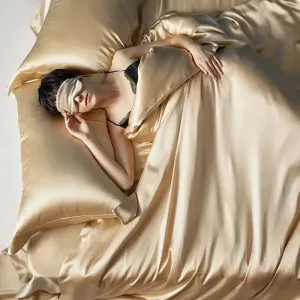 LuxeSilk Couture: Premium Mulberry Silk Bedding Set