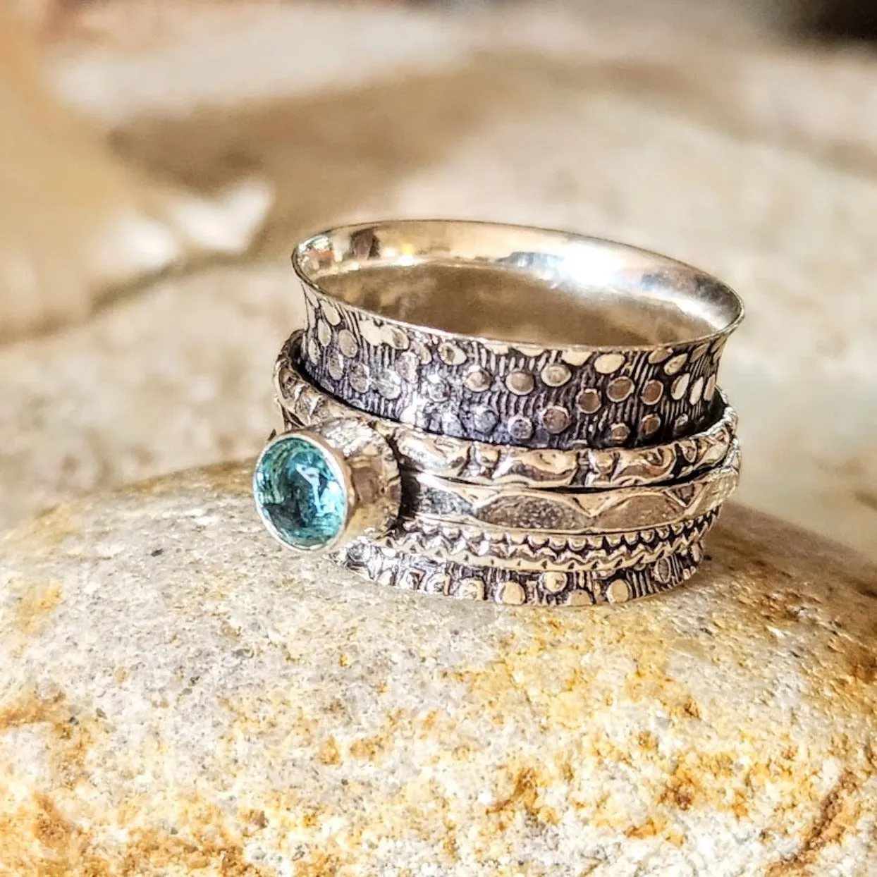 TRUE LOVE  - BLUE TOPAZ 925 SPINNER RING