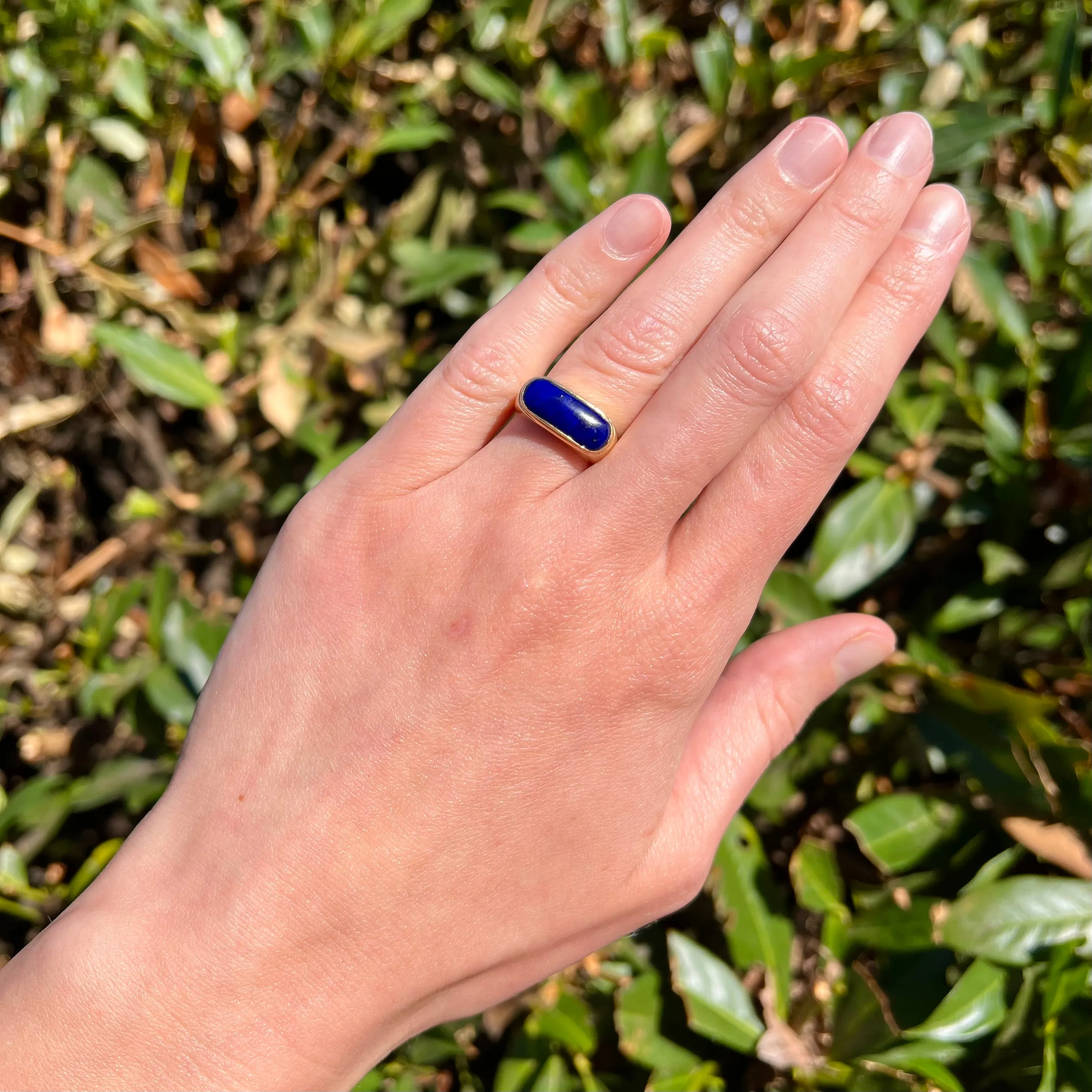 Vintage 14k Gold Lapis Saddle Ring