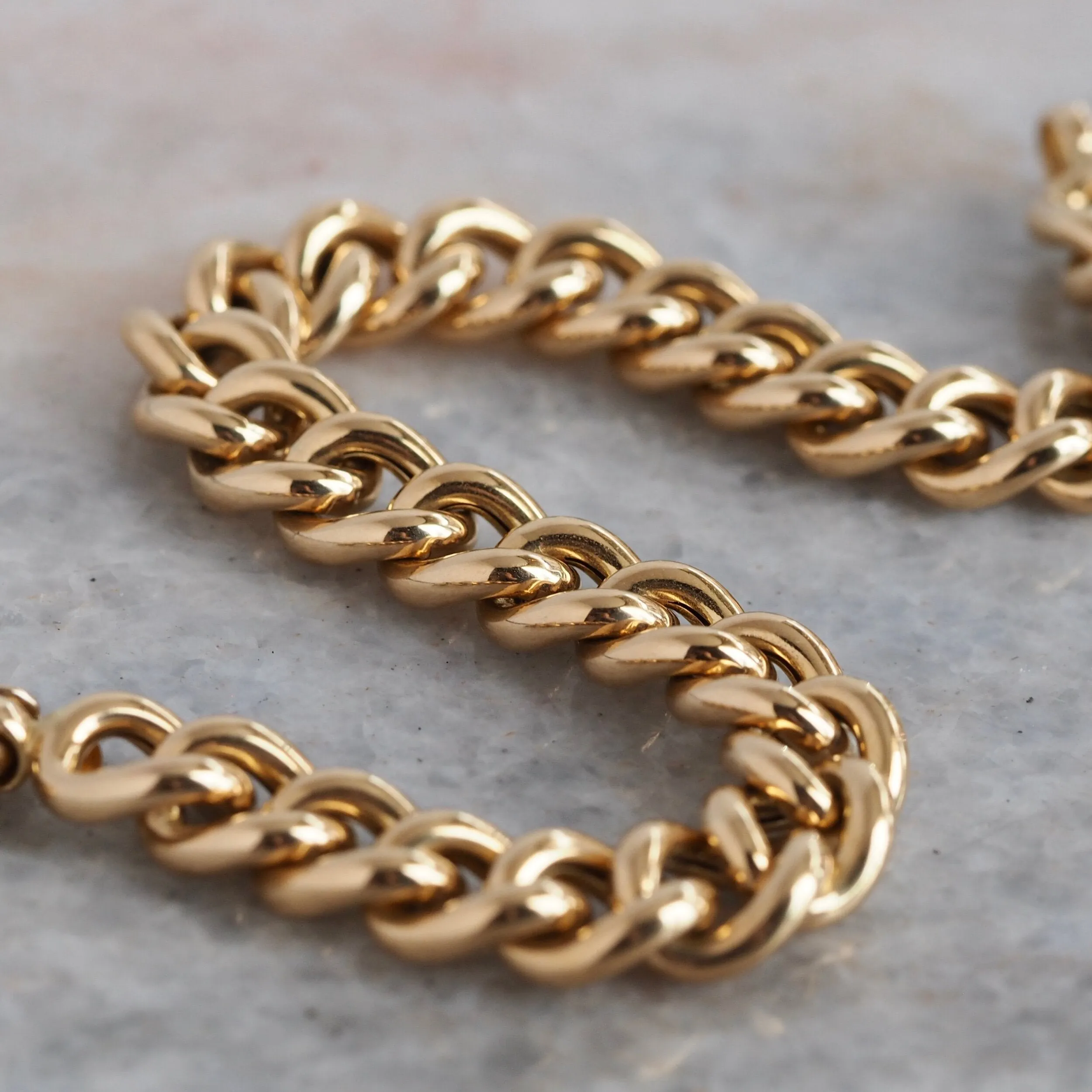 Vintage 18k Gold Curb Chain Bracelet